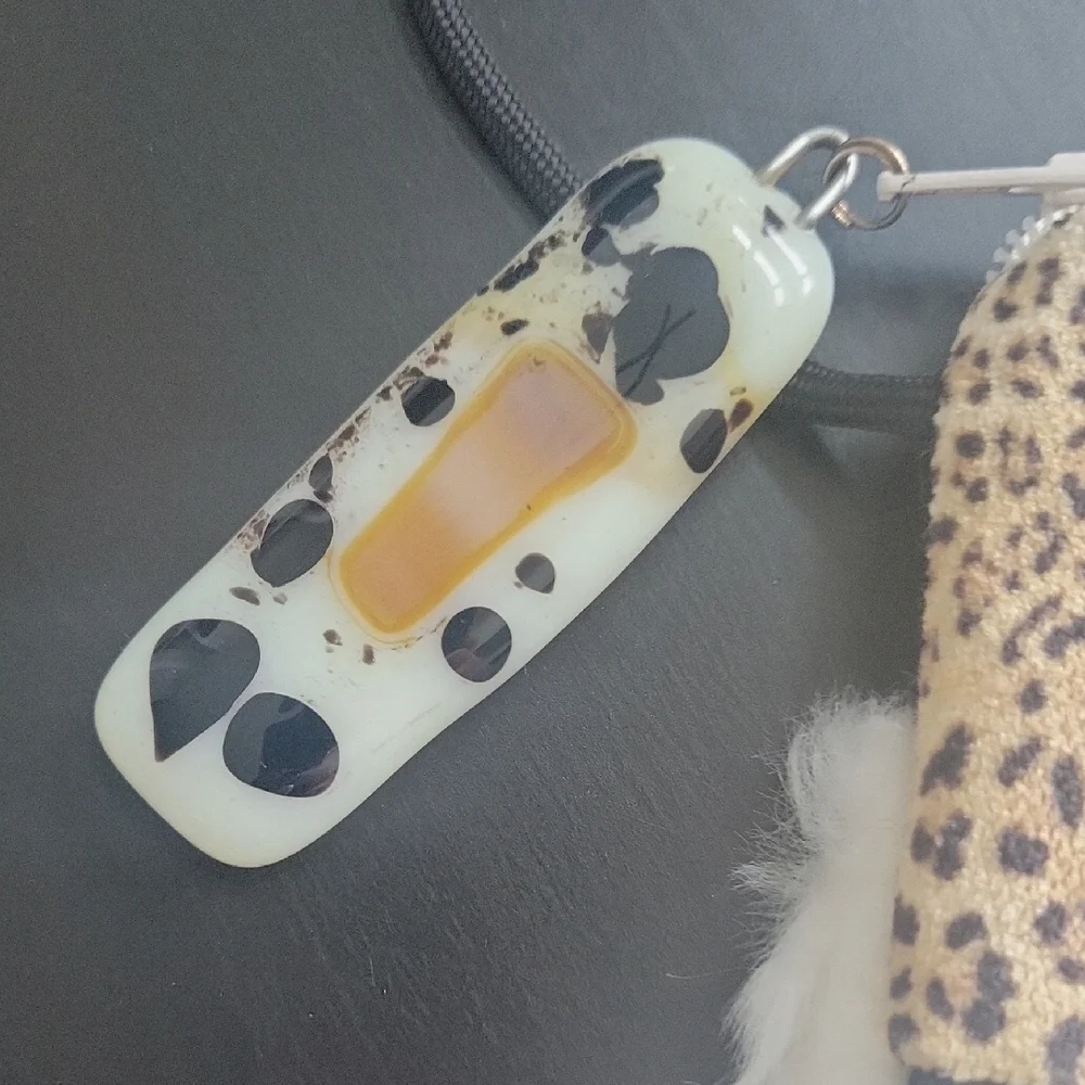 Handmade chic crossbody